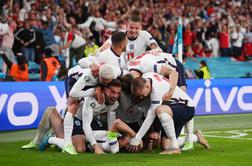 Anglija po podaljšku do zmage nad Dansko in zgodovinskega finala