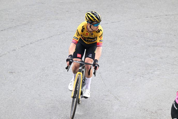 Po grdem padcu slovenskega kolesarja: "Sprva je bil v zelo slabem stanju"