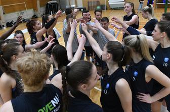 Slovenske odbojkarice v pripravljalnem obračunu boljše od favorizirane Francije