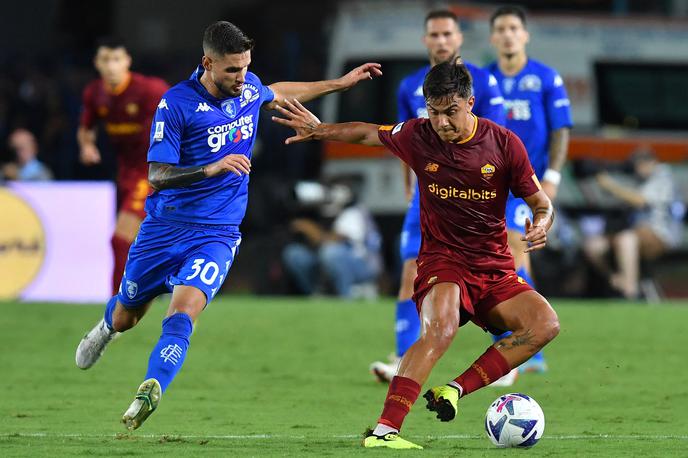 Empoli Roma Petar Stojanović | Petar Stojanović se je v soboto veselil zmage svojega Empolija, sam pa je prejel rumeni karton zaradi grobosti. | Foto Reuters