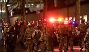 Trump pošilja zvezne policiste še v tri mesta