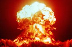 Ali nad svetom znova visi grožnja jedrskega spopada?