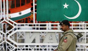 Pakistanski premier pozval k novemu začetku v odnosih z Indijo
