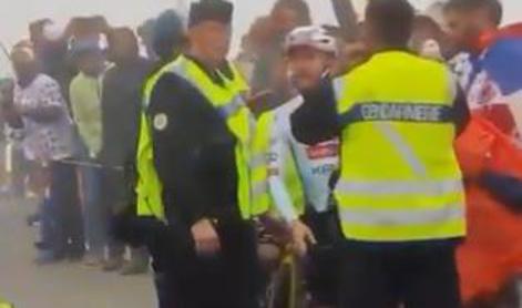 "Zelo, zelo agresivni" policisti zadrževali Vingegaarda in Adama Yatesa #video