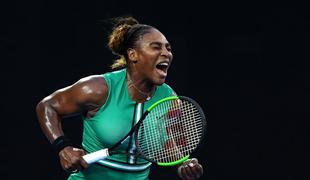 Serena Williams se je morala zelo potruditi za uvrstitev v četrtfinale