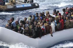 Čez Sredozemlje v Italijo prišlo novih 1300 beguncev