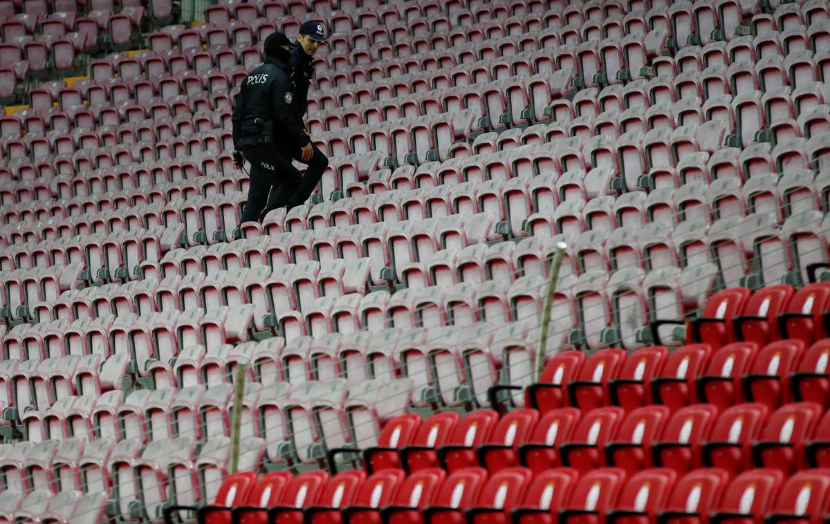 Turčija, štadion | Tudi turški štadioni bodo nekaj časa samevali. | Foto Reuters