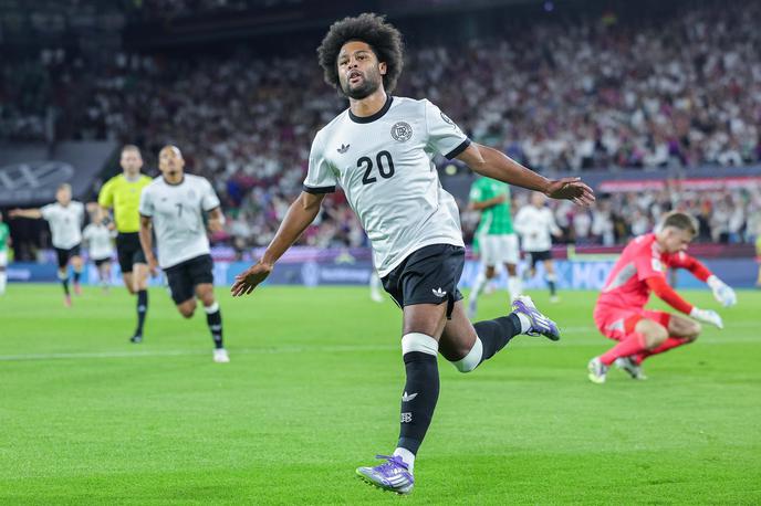 Serge Gnabry, nemška reprezentanca | Nemci so bili po porazu s Slovaki tokrat proti Severni Irski veliko bolj odločni. Prvega od treh njihovih golov je dosegel Serge Gnabry. | Foto Reuters
