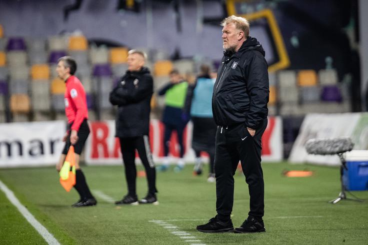 Robert Prosinečki je v svojem trenerskem krstu na večnem slovenskem derbiju ostal brez točk. V Maribor je prišel s ciljem, da premaga vodilnega tekmeca. | Foto: Blaž Weindorfer/Sportida
