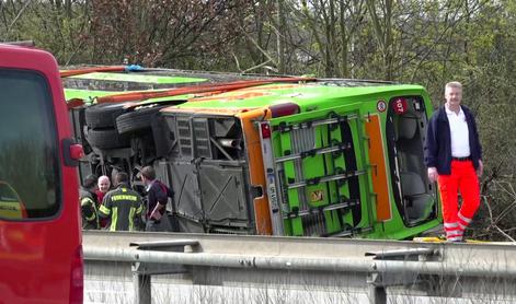 Grozna nesreča Flixbusa: umrlo pet ljudi, več poškodovanih #foto #video