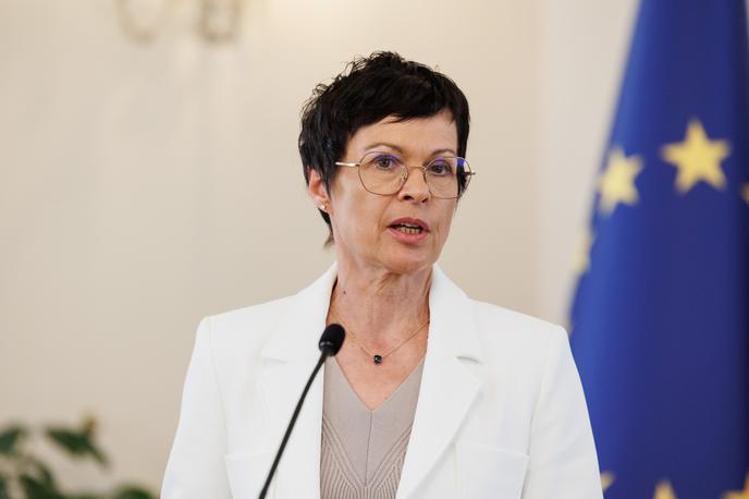 Robert Golob in Marta Kos_srecanje_financni-okvir-EU_27JUL | Kos je oblasti v BiH opomnila, da jim zmanjkuje časa. | Foto Nebojša Tejić/STA