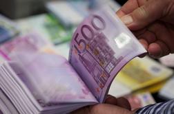 Slovenska država v pol leta pridelala 685 milijonov evrov minusa