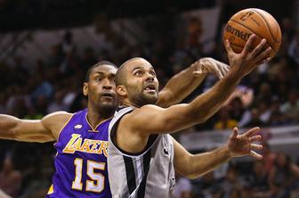 Parker "uničil" Los Angeles, Harden dosegel 36 točk, a brez zmage
