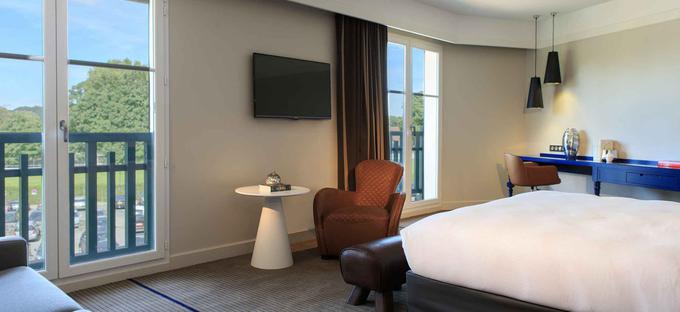 Sobe se bodo morda komu zdele minimalistične - v hotelu pa pravijo, da so urejene po načelih feng šuija. | Foto: spletne strani hotelov