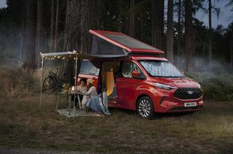 Po Volkswagnu tudi Ford: še en užitkarski kombi #foto