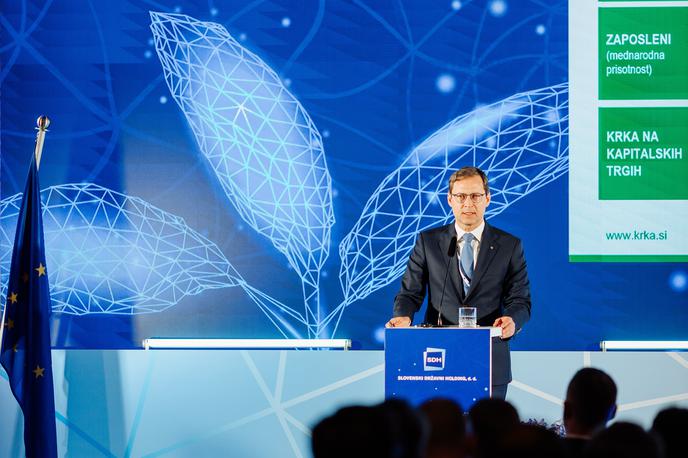 Član Krkine uprave David Bratož | Novomeška Krka je v dobrih 70 letih zrasla v svetovno podjetje, ki je prisotno na več kot 70 trgih po svetu. Na leto proizvede skoraj 19 milijard enot izdelkov, predvsem tablet in kapsul, in ustvari več kot dve milijardi evrov prihodkov. | Foto Anže Godec