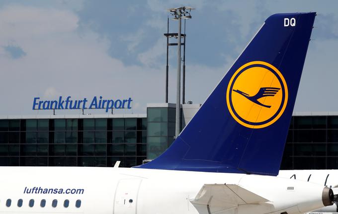 Nizkocenovci bodo večje letalske družbe začeli kmalu ogrožati tudi na področju daljših čezoceanskih poletov. | Foto: Reuters