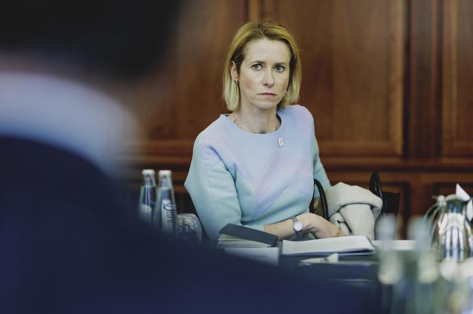 Kaja Kallas | Visoka predstavnica EU za zunanjo in varnostno politiko Kaja Kallas bi rada vodila morebitna pogajanja z Rusijo, a je za Moskvo nesprejemljiva. Zdaj se kot morebitno pogajalko na strani EU omenja nekdanjo nemško kanclerko Angelo Merkel. | Foto Guliverimage