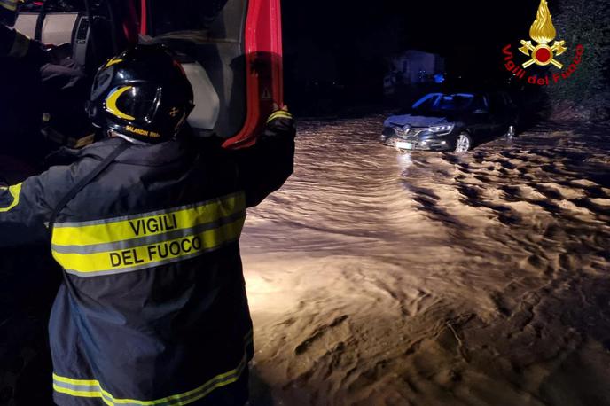 Neurje Italija | Vremenska fronta se je danes pomaknila proti jugu italijanskega škornja. Prizadet je bil tudi Salerno v Kampaniji. | Foto Reuters