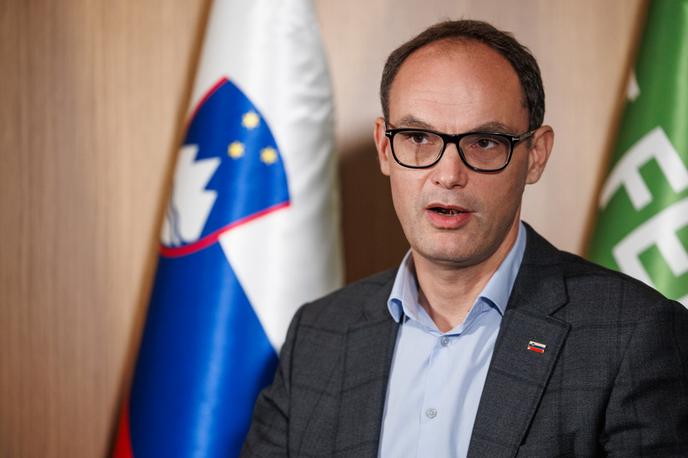 Anže Logar | Anže Logar je poudaril, da so od prejšnje vlade podedovali neugodno javnofinančno stanje in številne zaostanke. | Foto STA