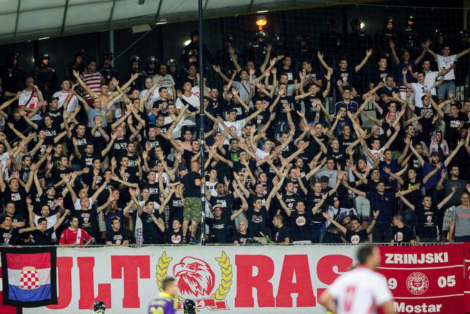 Zrinjski je znan tudi po številčnih in bučnih navijačih. | Foto: Vid Ponikvar