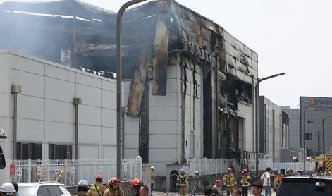 V tovarni litijevih baterij izbruhnil ogromen požar: gasilci našli 22 trupel #video