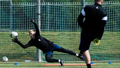 Slovenci na treninge, na Tajvanu do tisoč gledalcev, alarm pri Lukašenku
