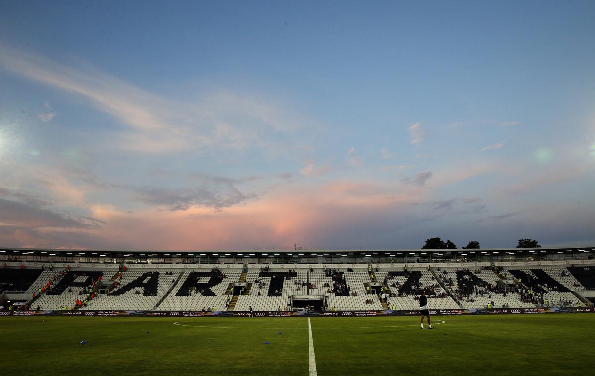 Partizan | Uefa je Partizanu izrekla kazen dveh tekem v evropskih tekmovanjih, na katerih bodo morali nogometaši igrati pred praznimi tribunami.  | Foto Getty Images