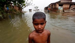Zaradi zrušenja dela jezu v Mjanmaru poplavilo okoli sto vasi
