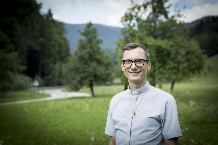"Župnik je (v Blagovici, op. a.) gospod župnik in se ga vika ali celo onika. Tu me je nemalo ljudi onikalo."
 | Foto: Ana Kovač