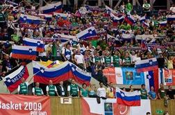 Okoli 3000 navijačev brez slovenske hiše