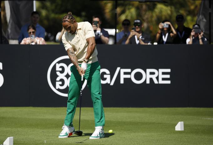 Hamilton je golf igral prvič po treh letih. | Foto: Reuters