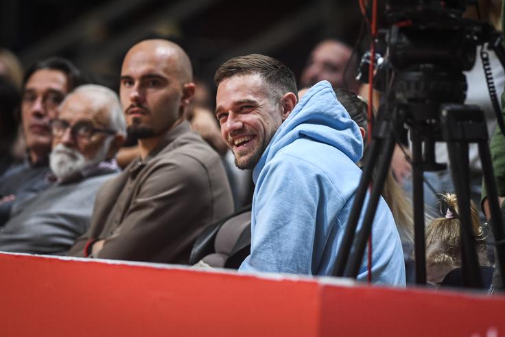 Timi Max Elšnik in Vanja Drkušić sta stiskala pesti tudi za košarkarje Crvene zvezde. | Foto: Liga ABA/Dragana Stjepanović