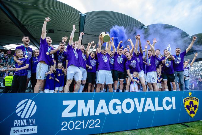 Lani si je Maribor naslov državnega prvaka zagotovil v zadnjem krogu. V Murski Soboti je premagal Muro in še povišal prednost pred Koprom.  | Foto: Blaž Weindorfer/Sportida
