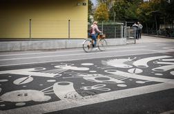 Pešci v Ljubljani presenečeni. Na občini pojasnjujejo, za kaj gre #foto