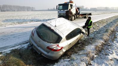 Vožnja v snegu: Zimske razmere so velika preizkušnja za voznike
