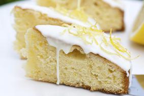 Praznični recept: Preprost limonin kolač