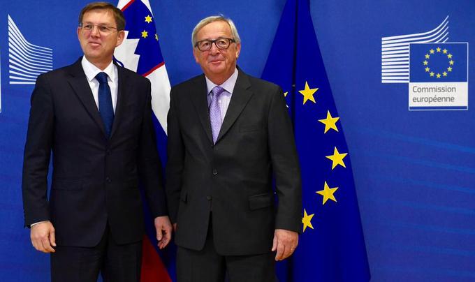 Predsednik evropske komisije Jean-Claude Juncker arbitražo v zadnjem času vidi kot "politično vprašanje", za katerega sta "odgovorni obe državi".  | Foto: Twitter - Voranc