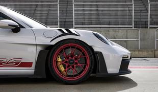 Objestnost na Gorenjskem: porsche skozi naselje s 131 km/h
