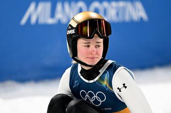 Nika Vodan zaradi bolečin končala trening: koleno jo je uščipnilo že pri prvem skoku