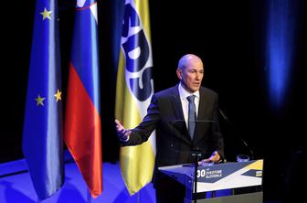 Janša: Najameš kredit in ga vrneš, potem pa si kaznovan