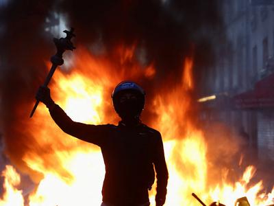 Francoska vlada ob novih protestih napoveduje obsežne varnostne ukrepe #vŽivo #video