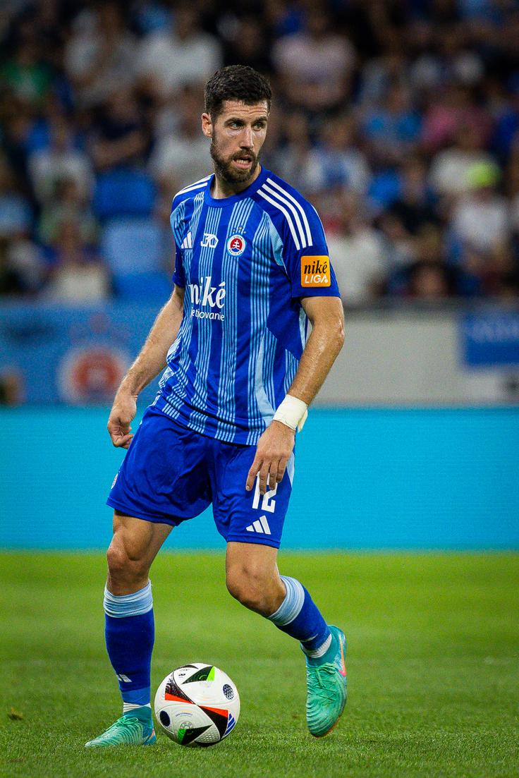 Kenan Bajrić je že dolgoletni obrambni steber Slovana. | Foto: Guliverimage