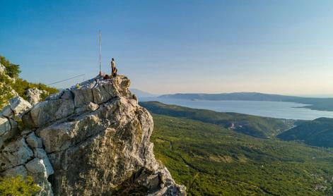 Crikveniško-vinodolska riviera: raj za ljubitelje narave in aktivnih počitnic – tik ob Sloveniji