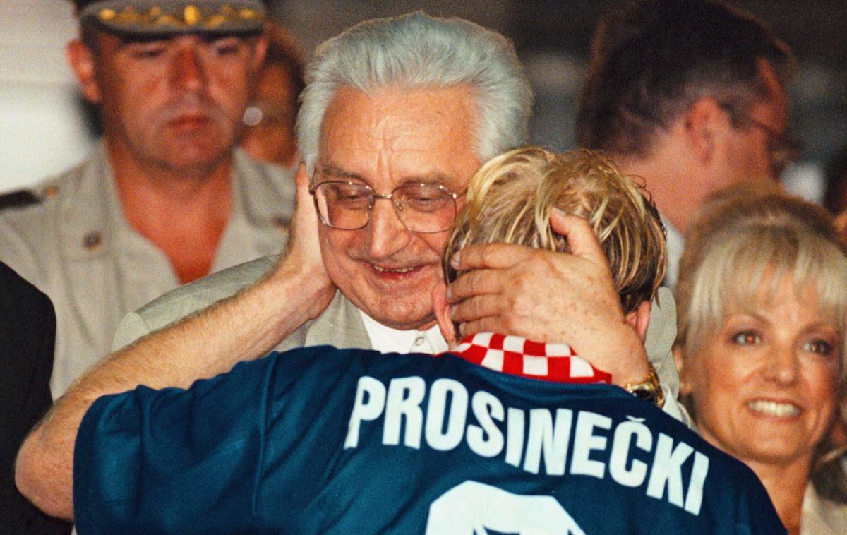 Croatia Partizan | Hrvaški predsednik dr. Franjo Tuđman je po eni najbolj veličastnih zmag zagrebškega kluba čestital Robertu Prosinečkemu za nepozabno predstavo. | Foto Reuters