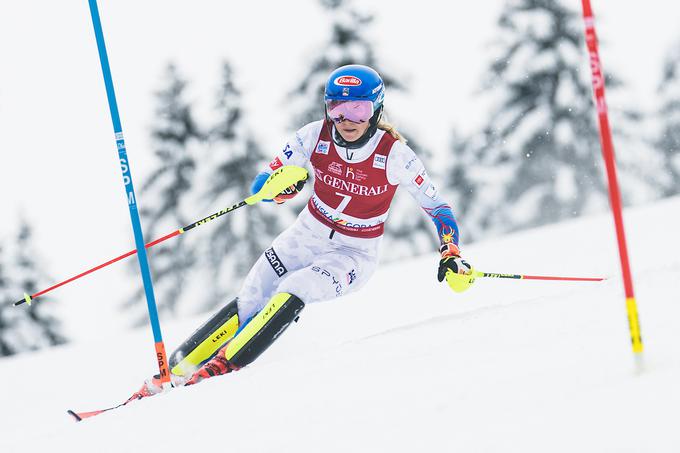 Mikaela Shiffrin je trenutno druga smučarka zime. Za Petro Vlhovo v skupnem seštevku zaostaja 17 točk. | Foto: Grega Valančič/Sportida