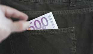 Slovenija bo letos zaradi zadolževanja plačala skoraj milijardo evrov obresti