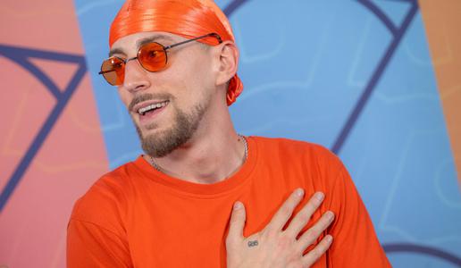 Gledalci neizprosni do izvajalcev na Dori: "Kakšno bedno glasbeno sceno imamo, če je to najboljše"