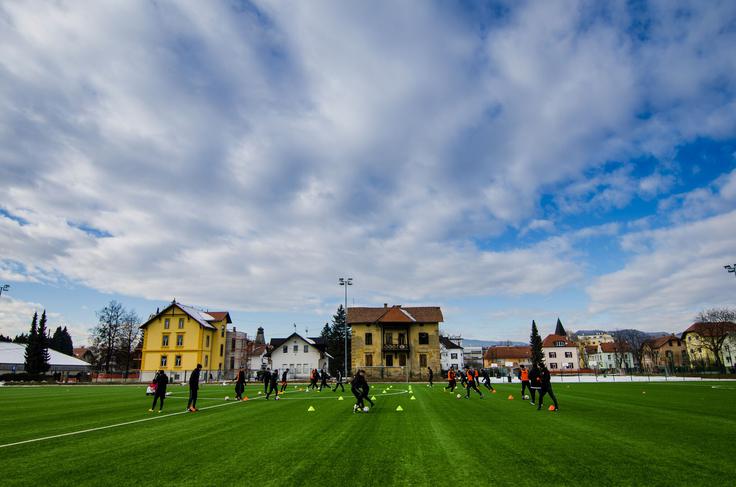 Na prvem treningu je bilo 27 nogometašev Maribora. | Foto: Matjaž Vertuš