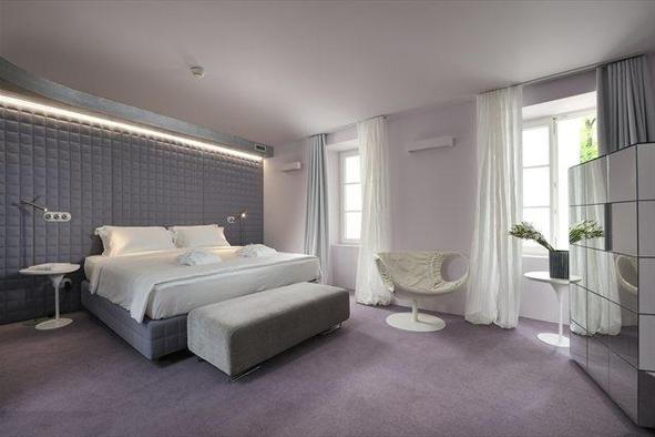 Hotel Vander – sodobnost, odeta v preteklost